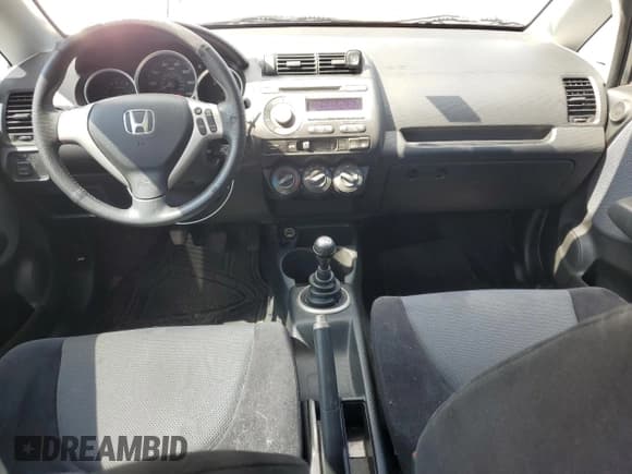 ✅ 2007 Honda Fit Sport • VIN: JHMGD37697S067935 • Лот: 64478615. Опубликован ранее на Copart с пробегом 118 274 миль. Бесплатный доступ к архиву аукционных продаж из США и подробный отчёт об истории автомобиля на DreamBid. Изображение 8.