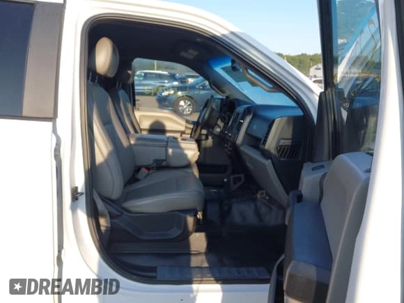✅ 2018 Ford F-150 XL • VIN: 1FTFW1E18JFD71180 • Lot: 43229345. Listed on IAAI with 186,320 mi. Free auction sales archive from the USA and detailed vehicle history report at DreamBid. Image 5.