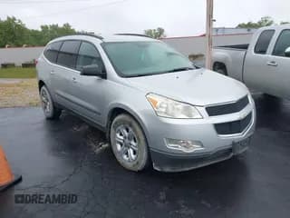 ✅ 2010 Chevrolet Traverse LS • VIN: 1GNLREED4AS128363 • Lot: 43274133. Wystawiony na IAAI z przebiegiem 153 501 mil. Bezpłatny archiwum sprzedaży aukcyjnych z USA i szczegółowy raport historii pojazdu na DreamBid. Zdjęcie 1.