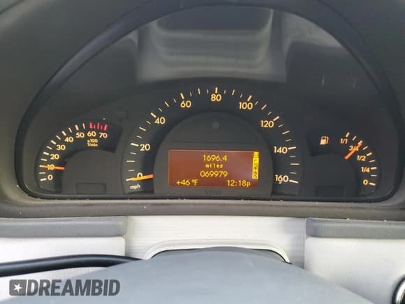 ✅ 2003 Mercedes-Benz C 240 • VIN: WDBRF81J63F401323 • Lot: 82829204. Wystawiony na Copart z przebiegiem 69 979 mil. Bezpłatny archiwum sprzedaży aukcyjnych z USA i szczegółowy raport historii pojazdu na DreamBid. Zdjęcie 9.