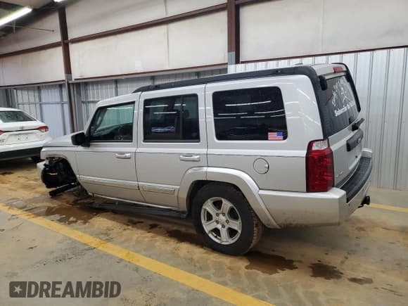 ✅ 2010 Jeep Commander Sport • VIN: 1J4RG4GK1AC132194 • Lot: 59276295. Listed on Copart with 268,856 mi. Free auction sales archive from the USA and detailed vehicle history report at DreamBid. Image 2.