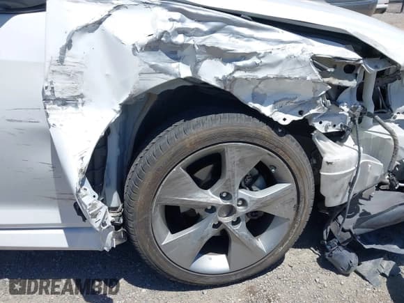 ✅ 2014 Toyota Camry SE • VIN: 4T1BK1FK0EU537402 • Lot: 42320099. Listed on IAAI with 245,901 mi. Free auction sales archive from the USA and detailed vehicle history report at DreamBid. Image 6.