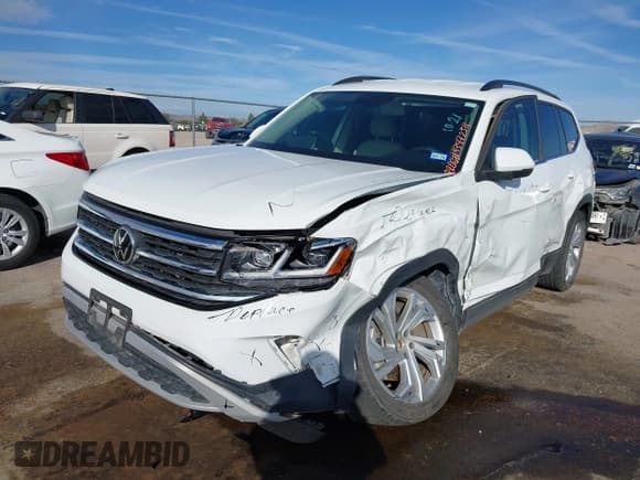 ✅ 2022 Volkswagen Atlas SE • VIN: 1V2WR2CA4NC557725 • Lot: 43472311. Wystawiony na IAAI z przebiegiem 23 725 mil. Bezpłatny archiwum sprzedaży aukcyjnych z USA i szczegółowy raport historii pojazdu na DreamBid. Zdjęcie 2.