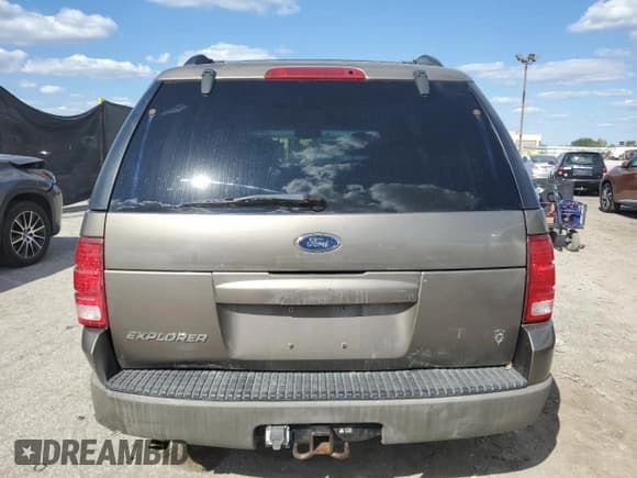 ✅ 2002 Ford Explorer XLT • VIN: 1FMZU73W52UC34288 • Lot: 82354045. Wystawiony na Copart z przebiegiem 71 903 mil. Bezpłatny archiwum sprzedaży aukcyjnych z USA i szczegółowy raport historii pojazdu na DreamBid. Zdjęcie 6.
