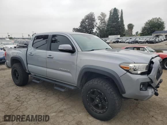✅ 2018 Toyota Tacoma SR5 • VIN: 3TMAZ5CN8JM063442 • Lot: 55141725. Listed on Copart with 110,926 mi. Free auction sales archive from the USA and detailed vehicle history report at DreamBid. Image 4.