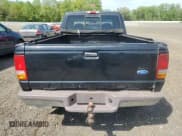 ✅ 1997 Ford Ranger XLT • VIN: 1FTDR15X9VTA24287 • Lot: 54923325. Wystawiony na Copart z przebiegiem 148 921 mil. Bezpłatny archiwum sprzedaży aukcyjnych z USA i szczegółowy raport historii pojazdu na DreamBid. Zdjęcie 6.