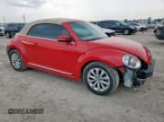✅ 2019 Volkswagen Beetle S • VIN: 3VW5DAAT3KM509845 • Lot: 70008025. Wystawiony na Copart z przebiegiem 98 161 mil. Bezpłatny archiwum sprzedaży aukcyjnych z USA i szczegółowy raport historii pojazdu na DreamBid. Zdjęcie 4.