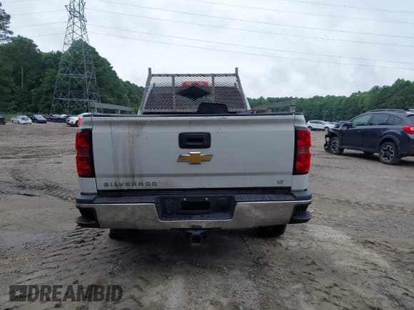 ✅ 2015 Chevrolet Silverado 2500HD LT • VIN: 1GC2KVEG5FZ103649 • Lot: 42713461. Wystawiony na IAAI z przebiegiem 166 995 mil. Bezpłatny archiwum sprzedaży aukcyjnych z USA i szczegółowy raport historii pojazdu na DreamBid. Zdjęcie 16.