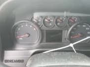 ✅ 2020 Chevrolet Silverado 1500 Custom Trail Boss • VIN: 1GCPYCEF9LZ191567 • Lot: 74671294. Wystawiony na Copart z przebiegiem 101 805 mil. Bezpłatny archiwum sprzedaży aukcyjnych z USA i szczegółowy raport historii pojazdu na DreamBid. Zdjęcie 9.