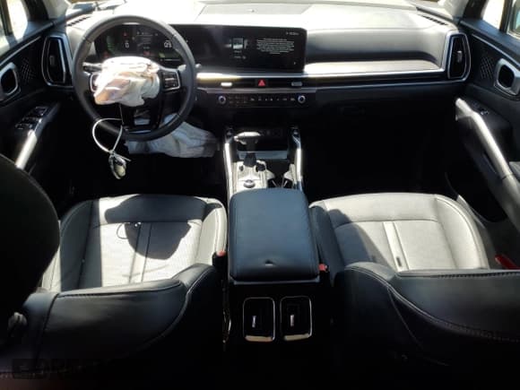 ✅ 2025 Kia Sorento S • VIN: 5XYRLDJC9SG344163 • Lot: 54495435. Wystawiony na Copart z przebiegiem 5 439 mil. Bezpłatny archiwum sprzedaży aukcyjnych z USA i szczegółowy raport historii pojazdu na DreamBid. Zdjęcie 8.