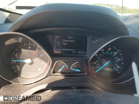 ✅ 2016 Ford Escape SE • VIN: 1FMCU0G72GUB39808 • Лот: 86872655. Опубликован ранее на Copart с пробегом 196 335 миль. Бесплатный доступ к архиву аукционных продаж из США и подробный отчёт об истории автомобиля на DreamBid. Изображение 9.