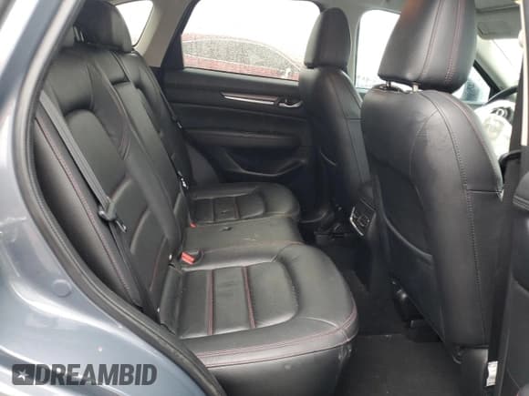 ✅ 2022 Mazda CX-5 S Carbon Edition • VIN: JM3KFBCM6N1521752 • Lot: 90551615. Wystawiony na Copart z przebiegiem 59 317 mil. Bezpłatny archiwum sprzedaży aukcyjnych z USA i szczegółowy raport historii pojazdu na DreamBid. Zdjęcie 10.