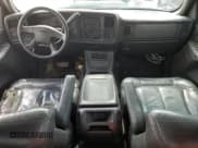 ✅ 2007 GMC Sierra 2500HD SLE1 • VIN: 1GTHK29D57E164940 • Lot: 71756044. Wystawiony na Copart z przebiegiem 371 493 mil. Bezpłatny archiwum sprzedaży aukcyjnych z USA i szczegółowy raport historii pojazdu na DreamBid. Zdjęcie 8.