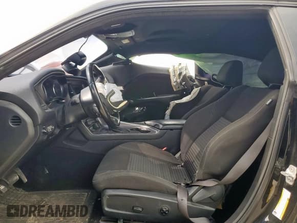 ✅ 2020 Dodge Challenger SXT • VIN: 2C3CDZAG3LH105346 • Lot: 71736465. Wystawiony na Copart z przebiegiem 106 550 mil. Bezpłatny archiwum sprzedaży aukcyjnych z USA i szczegółowy raport historii pojazdu na DreamBid. Zdjęcie 7.