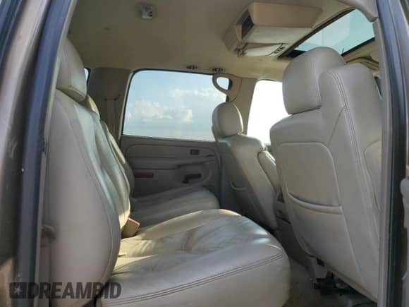 2004 Chevrolet Suburban LT с VIN 1GNEC16Z54J279073, выставлен на аукционе Copart как лот 79872164 с пробегом 363 424 миль миль и Чистый • Clean title. История ставок и продаж доступна на DreamBid. Изображение 11.
