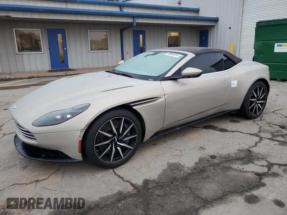 ✅ 2020 Aston Martin DB11 • VIN: SCFRMFCW5LGM08456 • Лот: 78863454. Опубликован ранее на Copart с пробегом Не указан. Бесплатный доступ к архиву аукционных продаж из США и подробный отчёт об истории автомобиля на DreamBid. Изображение 1.