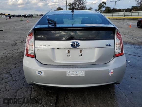 ✅ 2013 Toyota Prius One • VIN: JTDKN3DU9D5553750 • Lot: 90659715. Listed on Copart with 118,656 mi. Free auction sales archive from the USA and detailed vehicle history report at DreamBid. Image 6.