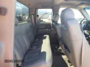 ✅ 2002 Chevrolet Silverado 1500 LT • VIN: 2GCEC19T421355647 • Lot: 85381495. Wystawiony na Copart z przebiegiem 170 288 mil. Bezpłatny archiwum sprzedaży aukcyjnych z USA i szczegółowy raport historii pojazdu na DreamBid. Zdjęcie 10.