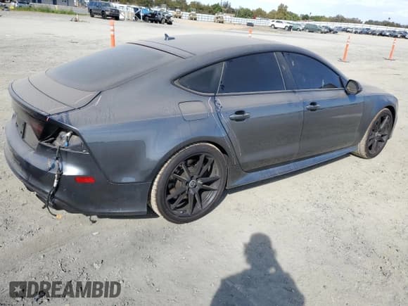 ✅ 2016 Audi RS 7 Prestige • VIN: WUAW2AFC2GN904024 • Lot: 75000924. Wystawiony na Copart z przebiegiem 51 434 mil. Bezpłatny archiwum sprzedaży aukcyjnych z USA i szczegółowy raport historii pojazdu na DreamBid. Zdjęcie 3.