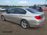 ✅ 2014 BMW 3 Series 320i xDrive • VIN: WBA3C3G52ENS67798 • Лот: 43218330. Опубликован ранее на IAAI с пробегом 134 013 миль. Бесплатный доступ к архиву аукционных продаж из США и подробный отчёт об истории автомобиля на DreamBid. Изображение 17.