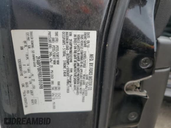 ✅ 2011 Ford Police Interceptor • VIN: 2FABP7BV9BX101098 • Lot: 73467384. Wystawiony na Copart z przebiegiem Nie podano. Bezpłatny archiwum sprzedaży aukcyjnych z USA i szczegółowy raport historii pojazdu na DreamBid. Zdjęcie 12.