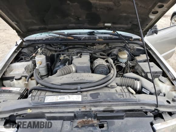 ✅ 2000 Chevrolet S-10 LS • VIN: 1GCCS1458YK287851 • Лот: 82625554. Опубликован ранее на Copart с пробегом 134 584 миль. Бесплатный доступ к архиву аукционных продаж из США и подробный отчёт об истории автомобиля на DreamBid. Изображение 12.