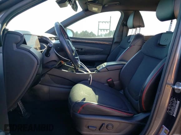 ✅ 2022 Hyundai Tucson N Line • VIN: KM8JF3AE7NU169233 • Lot: 45534845. Wystawiony na Copart z przebiegiem 66 163 mil. Bezpłatny archiwum sprzedaży aukcyjnych z USA i szczegółowy raport historii pojazdu na DreamBid. Zdjęcie 7.