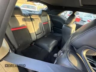 ✅ 2010 Dodge Challenger SRT-8 • VIN: 2B3CJ7DW9AH113901 • Lot: 86017794. Wystawiony na Copart z przebiegiem 81 756 mil. Bezpłatny archiwum sprzedaży aukcyjnych z USA i szczegółowy raport historii pojazdu na DreamBid. Zdjęcie 6.