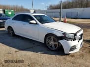 ✅ 2017 Mercedes-Benz E 300 Luxury • VIN: WDDZF4KB1HA205107 • Lot: 88421395. Wystawiony na Copart z przebiegiem 131 733 mil. Bezpłatny archiwum sprzedaży aukcyjnych z USA i szczegółowy raport historii pojazdu na DreamBid. Zdjęcie 4.