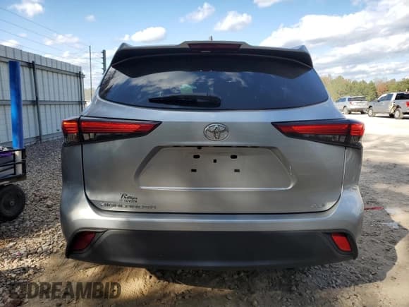 ✅ 2022 Toyota Highlander XLE • VIN: 5TDGZRAH5NS542227 • Lot: 91809615. Listed on Copart with 47,620 mi. Free auction sales archive from the USA and detailed vehicle history report at DreamBid. Image 6.
