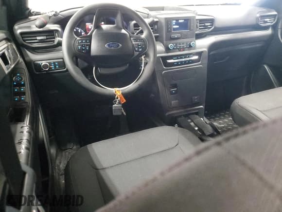 ✅ 2024 Ford Police Interceptor Utility • VIN: 1FM5K8AB3RGA00251 • Lot: 87021424. Wystawiony na Copart z przebiegiem Nie podano. Bezpłatny archiwum sprzedaży aukcyjnych z USA i szczegółowy raport historii pojazdu na DreamBid. Zdjęcie 8.