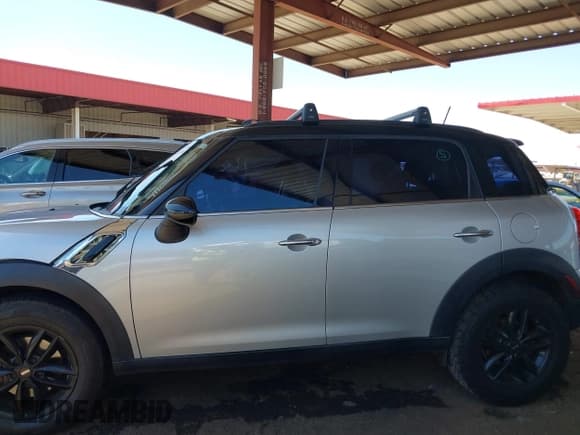 ✅ 2014 MINI Countryman S • VIN: WMWZC3C56EWP27328 • Lot: 42187458. Listed on IAAI with 140,616 mi. Free auction sales archive from the USA and detailed vehicle history report at DreamBid. Image 15.