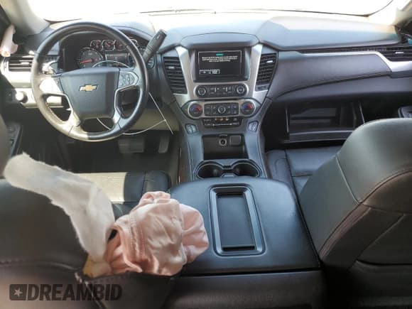 ✅ 2019 Chevrolet Suburban LT • VIN: 1GNSKHKCXKR361282 • Lot: 80812365. Listed on Copart with 115,126 mi. Free auction sales archive from the USA and detailed vehicle history report at DreamBid. Image 8.