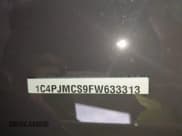 ✅ 2015 Jeep Cherokee Latitude • VIN: 1C4PJMCS9FW633313 • Lot: 41952424. Wystawiony na IAAI z przebiegiem 135 885 mil. Bezpłatny archiwum sprzedaży aukcyjnych z USA i szczegółowy raport historii pojazdu na DreamBid. Zdjęcie 9.