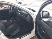 ✅ 2015 BMW 3 Series 328i • VIN: WBA3A5C59FF610240 • Lot: 43061305. Wystawiony na IAAI z przebiegiem 136 725 mil. Bezpłatny archiwum sprzedaży aukcyjnych z USA i szczegółowy raport historii pojazdu na DreamBid. Zdjęcie 5.