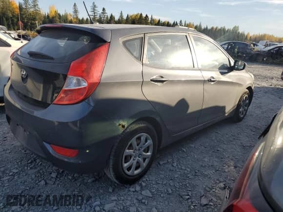 2012 Hyundai Accent GS z VIN KMHCT5AE8CU012451, wystawiony jako Copart lot #84478365 z przebiegiem 120 185 mil mil oraz Szkoda całkowita • Salvage title. Historia ofert i sprzedaży dostępna na DreamBid. Obrazek 3.