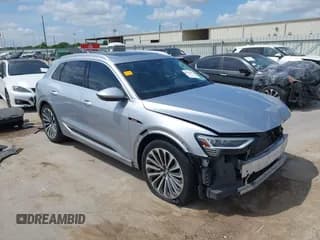 ✅ 2019 Audi e-tron Prestige • VIN: WA1VAAGEXKB020994 • Lot: 43066664. Listed on IAAI with 84,693 mi. Free auction sales archive from the USA and detailed vehicle history report at DreamBid. Image 1.