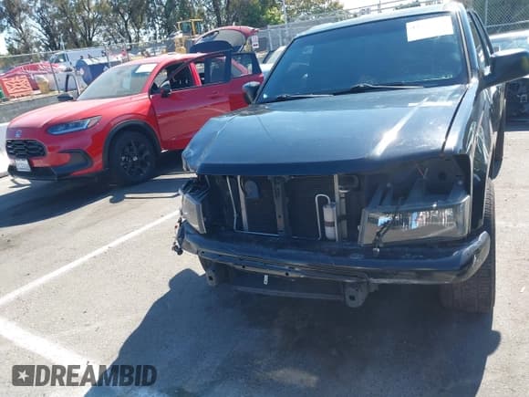 ✅ 2010 Chevrolet Colorado 1LT • VIN: 1GCDSCDE2A8100932 • Lot: 42643765. Listed on IAAI with 170,515 mi. Free auction sales archive from the USA and detailed vehicle history report at DreamBid. Image 13.