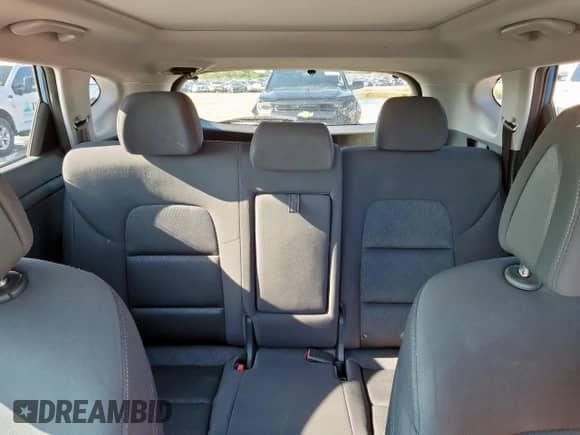 2018 Hyundai Tucson Limited z VIN KM8J33A23JU625432, wystawiony jako Copart lot #61392715 z przebiegiem 138 226 mil mil oraz Czysty tytuł • Clean title. Historia ofert i sprzedaży dostępna na DreamBid. Obrazek 10.