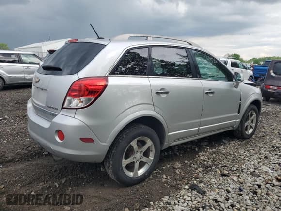 ✅ 2012 Chevrolet Captiva Sport LTZ • VIN: 3GNFL4E59CS634733 • Lot: 56943625. Wystawiony na Copart z przebiegiem 200 616 mil. Bezpłatny archiwum sprzedaży aukcyjnych z USA i szczegółowy raport historii pojazdu na DreamBid. Zdjęcie 3.
