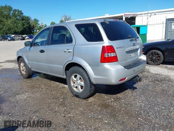 ✅ 2009 Kia Sorento LX • VIN: KNDJD735695891145 • Лот: 43555092. Опубликован ранее на IAAI с пробегом 248 701 миль. Бесплатный доступ к архиву аукционных продаж из США и подробный отчёт об истории автомобиля на DreamBid. Изображение 3.
