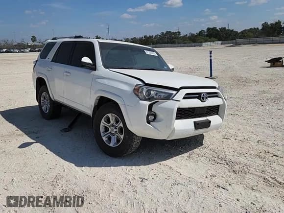 ✅ 2021 Toyota 4Runner SR5 • VIN: JTEEU5JR1M5234270 • Lot: 87206065. Listed on Copart with 72,800 mi. Free auction sales archive from the USA and detailed vehicle history report at DreamBid. Image 14.
