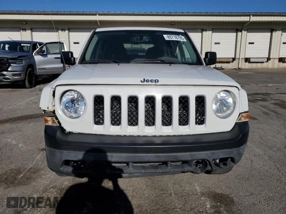✅ 2015 Jeep Patriot Sport • VIN: 1C4NJRBB0FD435995 • Лот: 89718795. Опубликован ранее на Copart с пробегом 121 866 миль. Бесплатный доступ к архиву аукционных продаж из США и подробный отчёт об истории автомобиля на DreamBid. Изображение 5.