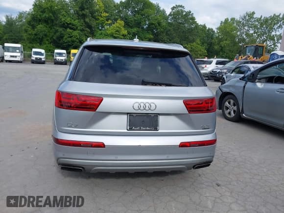 ✅ 2018 Audi Q7 Premium Plus • VIN: WA1LAAF77JD039368 • Lot: 42820703. Listed on IAAI with 265,629 mi. Free auction sales archive from the USA and detailed vehicle history report at DreamBid. Image 16.