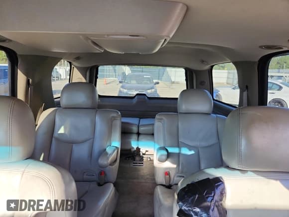 ✅ 2006 Chevrolet Tahoe Z71 • VIN: 1GNEC13T96R117175 • Lot: 91357035. Wystawiony na Copart z przebiegiem 308 819 mil. Bezpłatny archiwum sprzedaży aukcyjnych z USA i szczegółowy raport historii pojazdu na DreamBid. Zdjęcie 10.