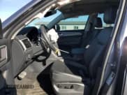 ✅ 2023 Volkswagen Atlas SEL R-Line Black • VIN: 1V2SR2CA2PC557109 • Lot: 85317795. Wystawiony na Copart z przebiegiem 12 147 mil. Bezpłatny archiwum sprzedaży aukcyjnych z USA i szczegółowy raport historii pojazdu na DreamBid. Zdjęcie 7.