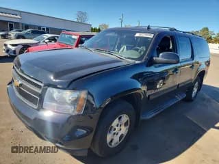 ✅ 2011 Chevrolet Suburban LT • VIN: 1GNSKJE38BR362241 • Lot: 82278595. Wystawiony na Copart z przebiegiem 194 651 mil. Bezpłatny archiwum sprzedaży aukcyjnych z USA i szczegółowy raport historii pojazdu na DreamBid. Zdjęcie 1.