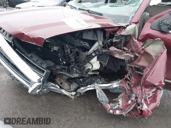 ✅ 2015 GMC Sierra 1500 SLT • VIN: 3GTU2VEC2FG322137 • Lot: 41569708. Listed on IAAI with 146,756 mi. Free auction sales archive from the USA and detailed vehicle history report at DreamBid. Image 6.