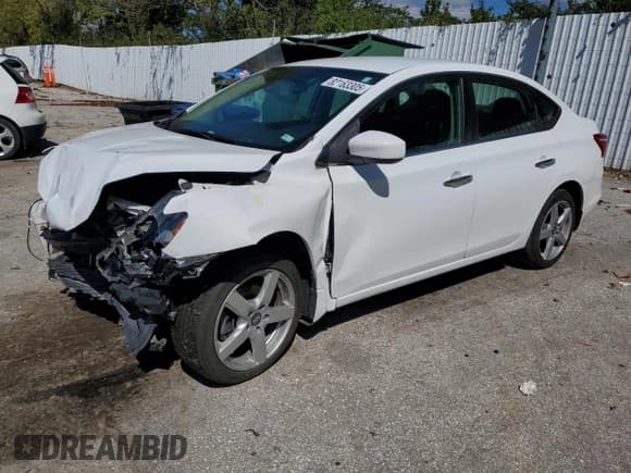 ✅ 2019 Nissan Sentra S • VIN: 3N1AB7AP9KY216850 • Лот: 82163305. Опубликован ранее на Copart с пробегом 136 381 миль. Бесплатный доступ к архиву аукционных продаж из США и подробный отчёт об истории автомобиля на DreamBid. Изображение 1.