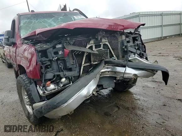 ✅ 2004 Chevrolet Silverado 2500HD LT • VIN: 1GCHK292X4E318763 • Лот: 78013674. Опубликован ранее на Copart с пробегом 254 024 миль. Бесплатный доступ к архиву аукционных продаж из США и подробный отчёт об истории автомобиля на DreamBid. Изображение 11.